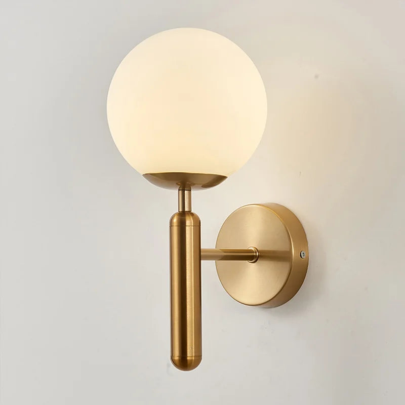 Lampe de chevet Murale Globe en Laiton Élégant