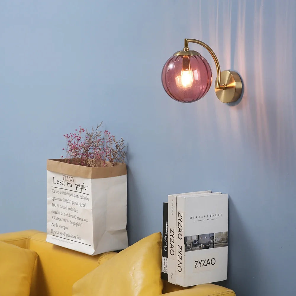Lampe de Chevet Mural Globe en Verre et Laiton