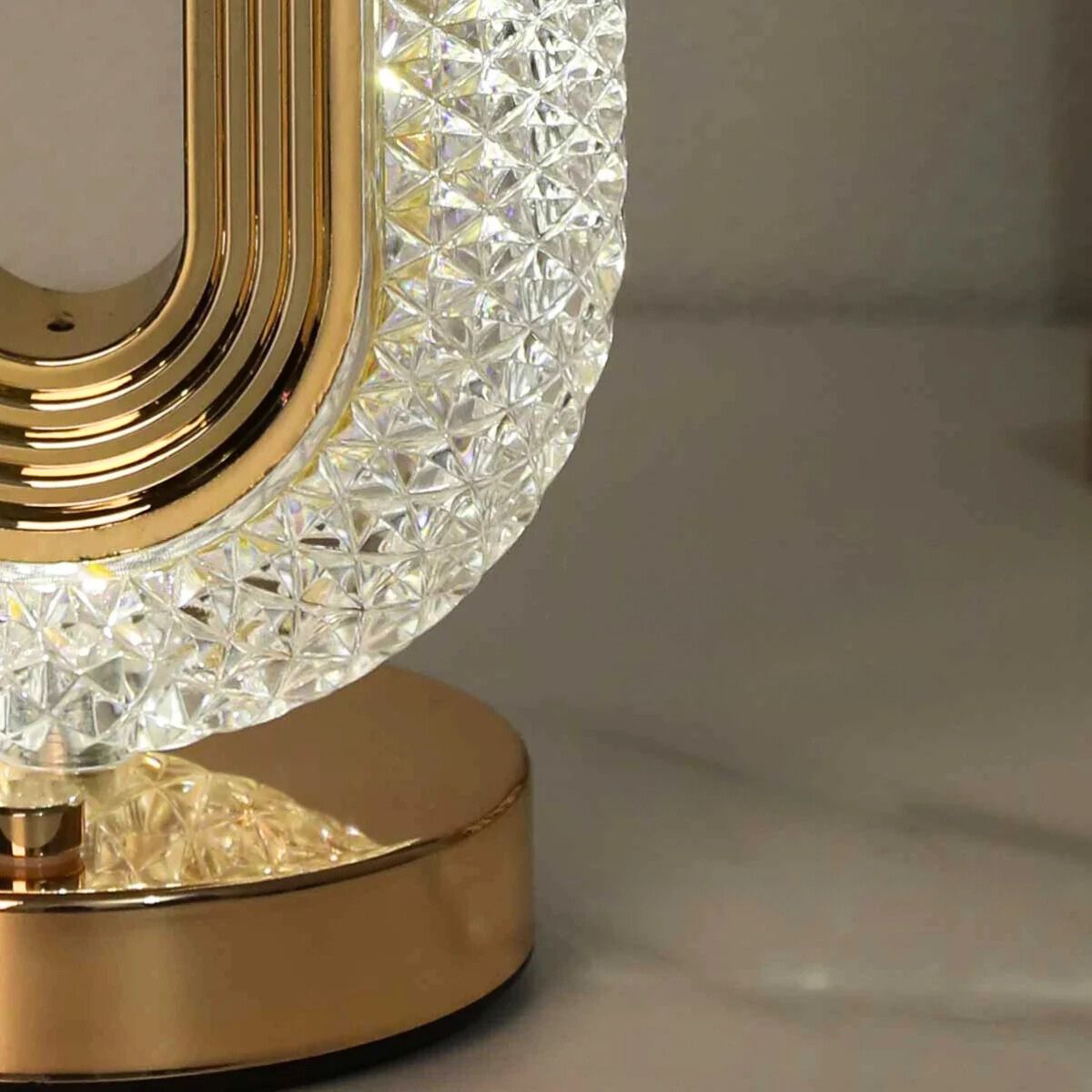 Lampe de chevet LED Cristal Ovale - Éclat Nocturne