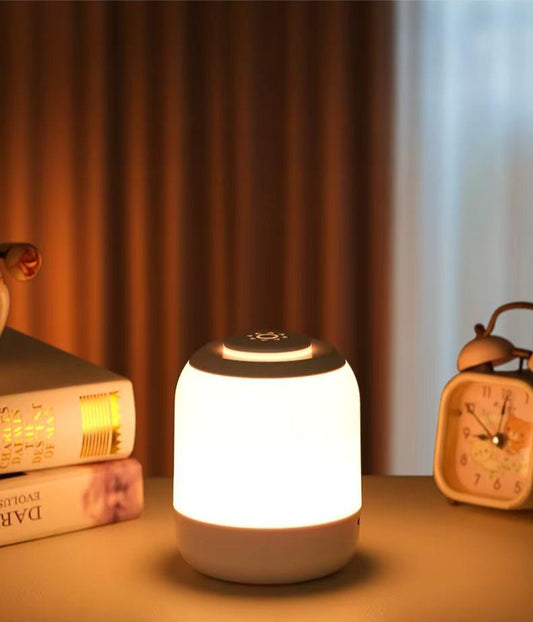 Lampe de chevet LED Lumière Douce - Éclat Nocturne