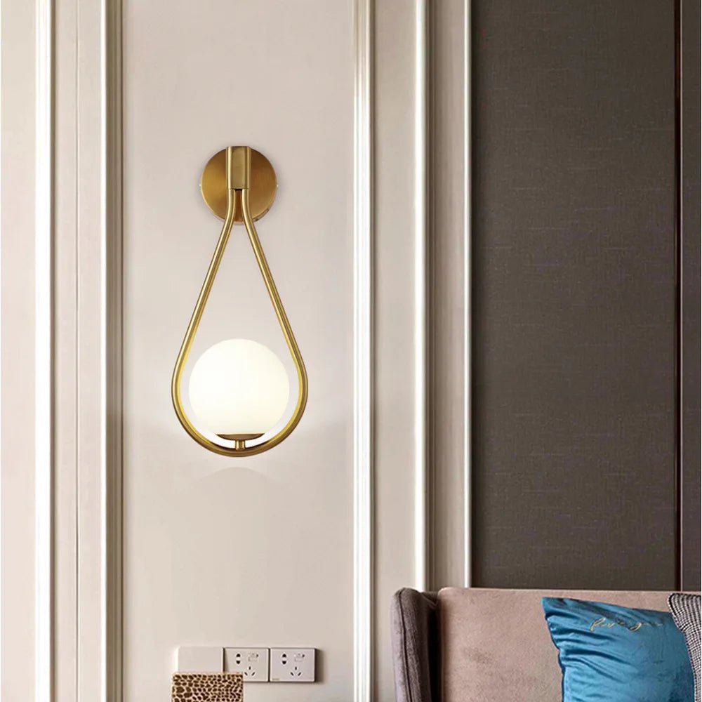 Lampe de chevet Murale Design en Métal et Globe en Verre - Éclat Nocturne