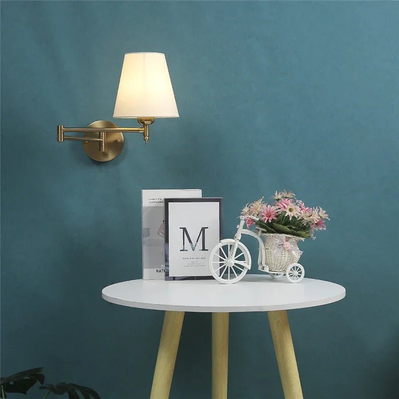 Lampe de chevet Murale Orientable en Laiton - Éclat Nocturne