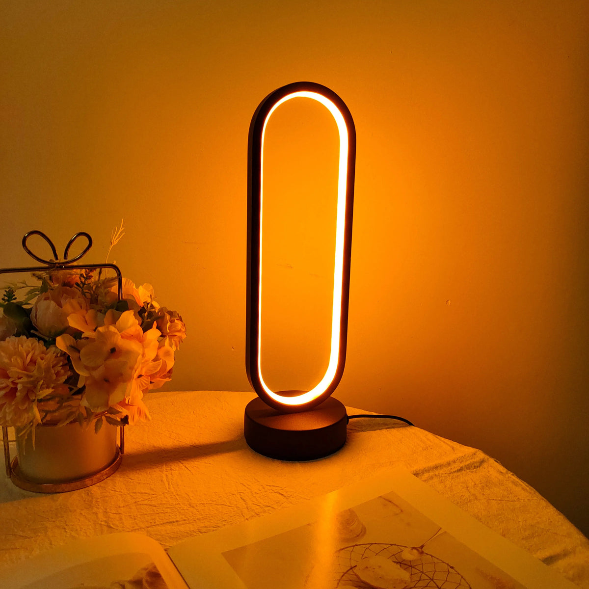Lampe de chevet Originale Ovale Moderne - Éclat Nocturne