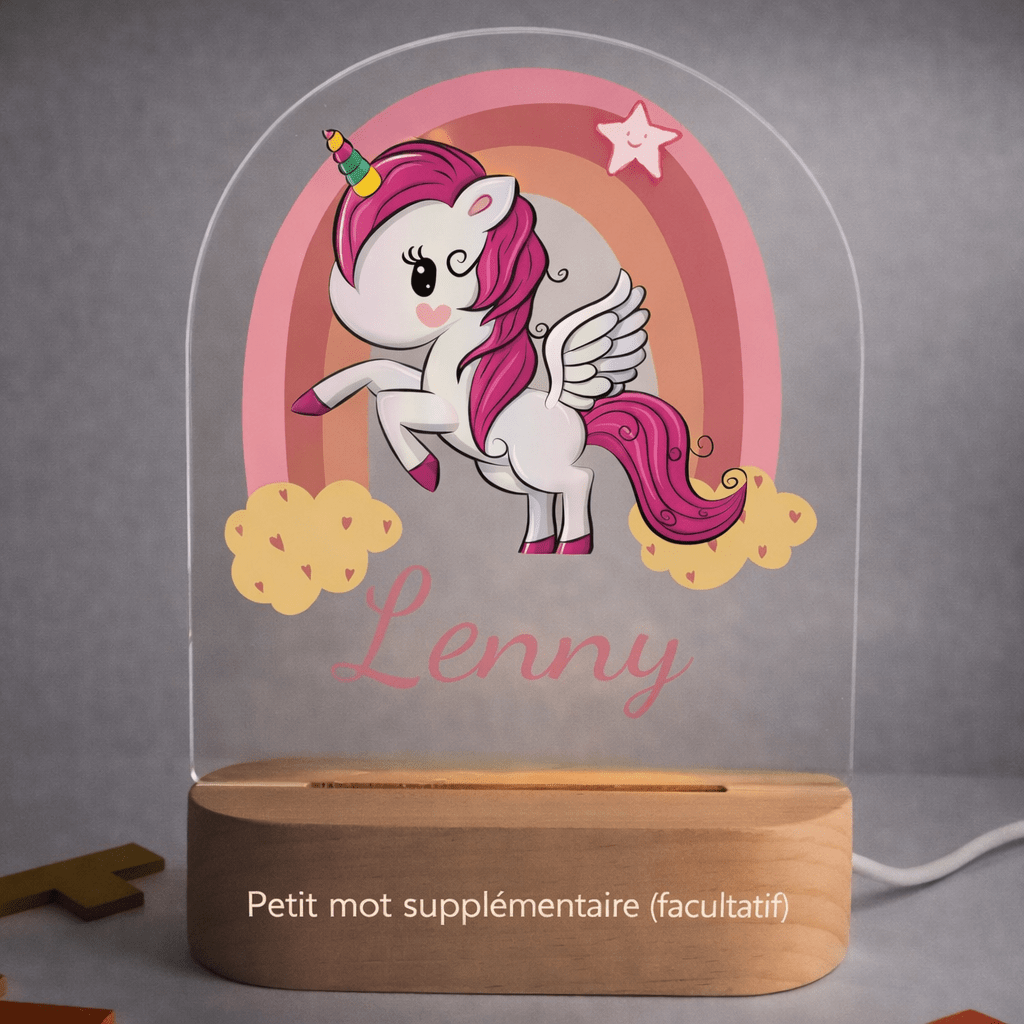 Veilleuse naissance personnalisée licorne gravée avec prénom et date de naissance, lumière chaude allumée